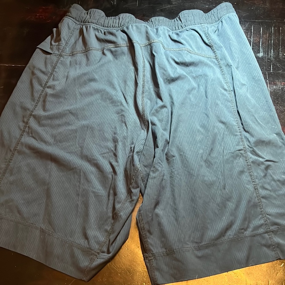 Lululemon Core shorts Sz M